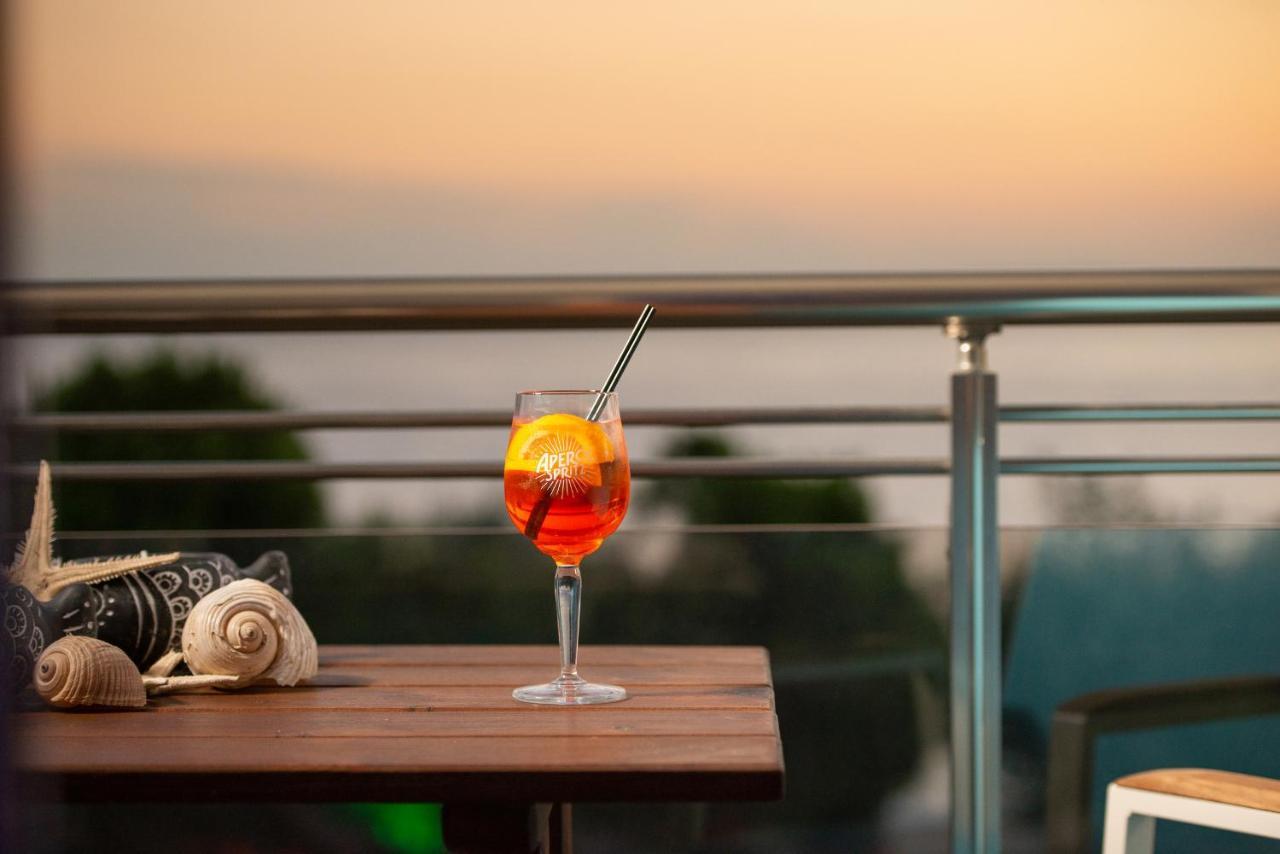Sunset Studios - Suites With Seaview & Back Side Apartements Toroni Ngoại thất bức ảnh