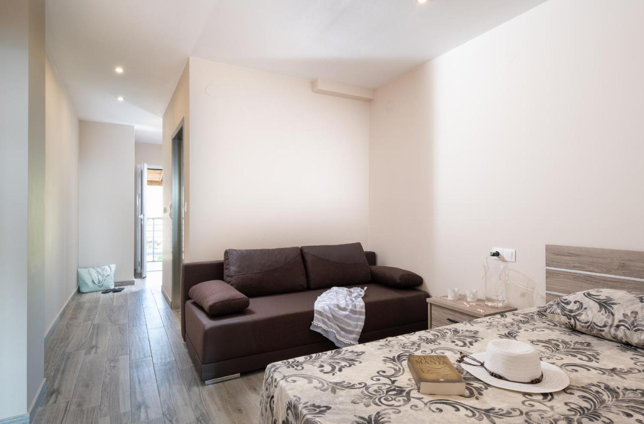 Sunset Studios - Suites With Seaview & Back Side Apartements Toroni Ngoại thất bức ảnh