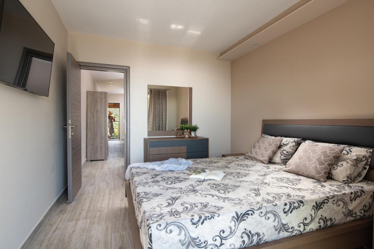 Sunset Studios - Suites With Seaview & Back Side Apartements Toroni Ngoại thất bức ảnh