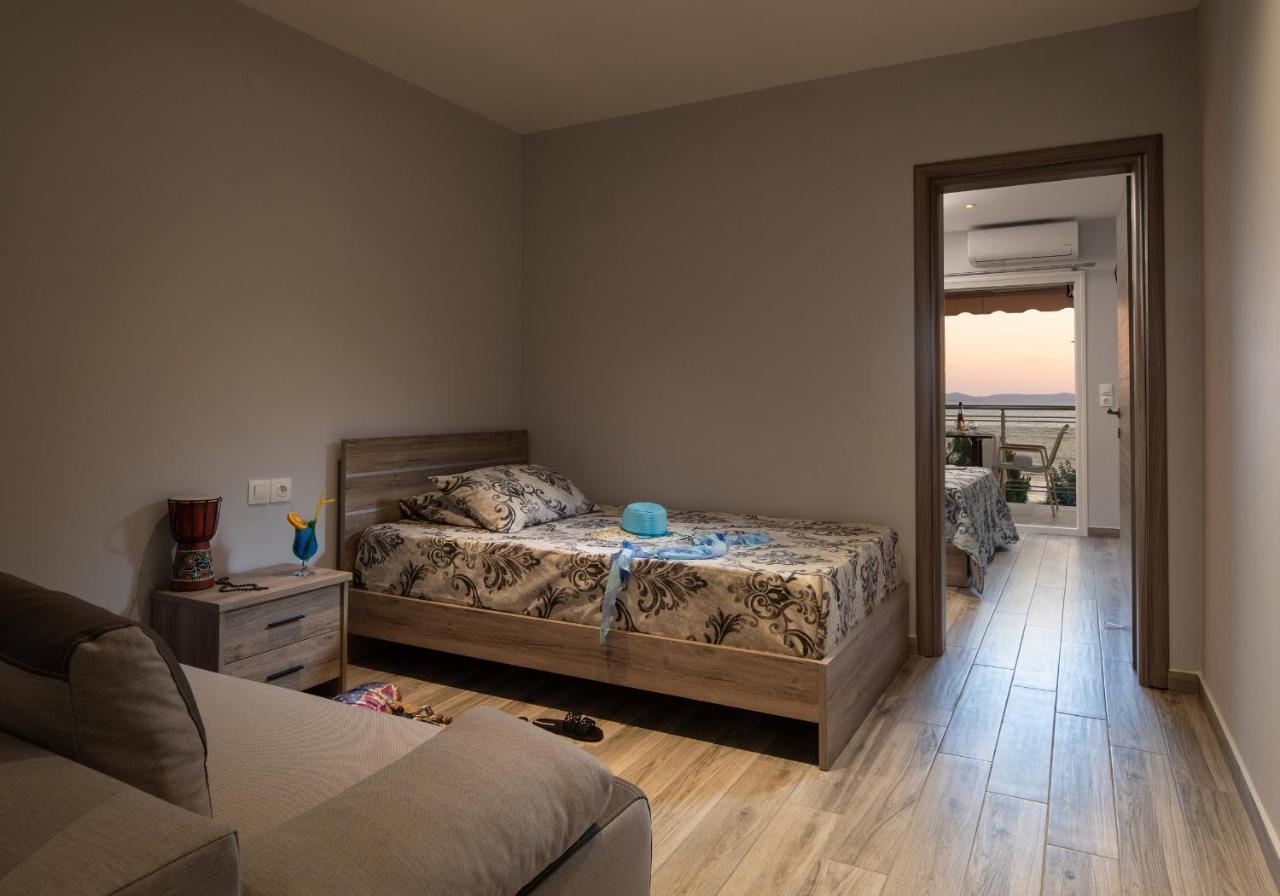Sunset Studios - Suites With Seaview & Back Side Apartements Toroni Ngoại thất bức ảnh