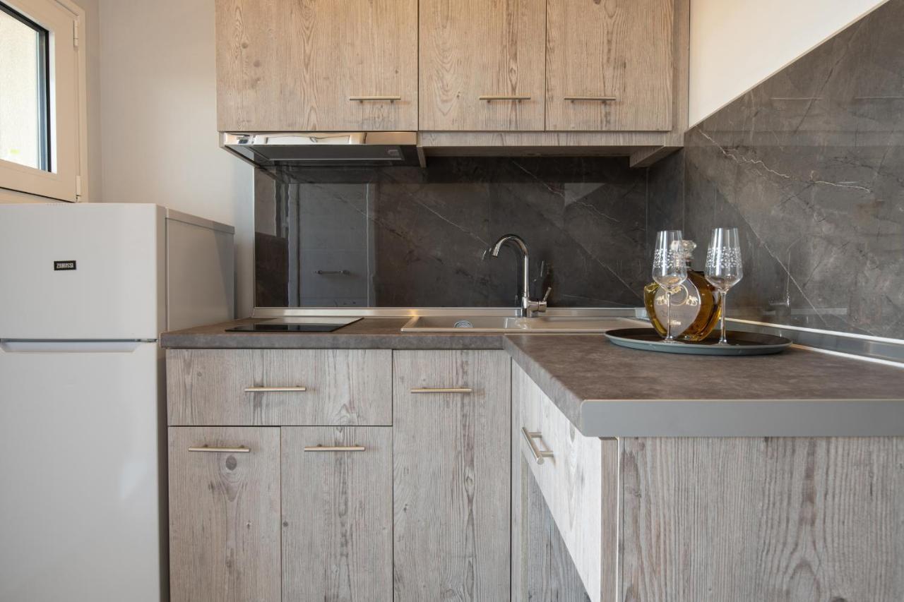 Sunset Studios - Suites With Seaview & Back Side Apartements Toroni Ngoại thất bức ảnh