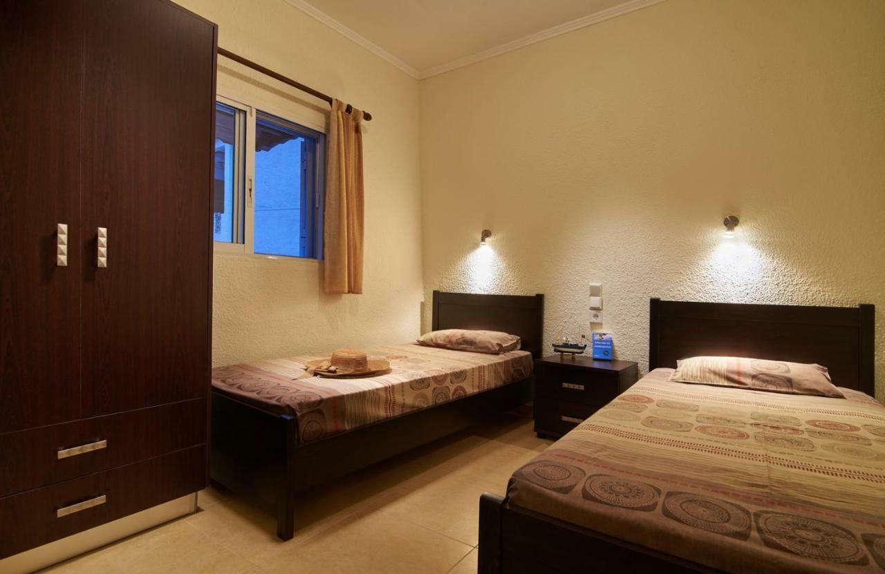 Sunset Studios - Suites With Seaview & Back Side Apartements Toroni Ngoại thất bức ảnh